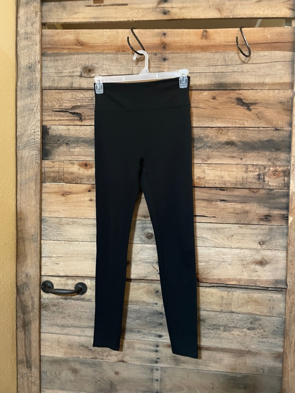 SPANX Black Assets Red Hot Label High-Waist Leggings